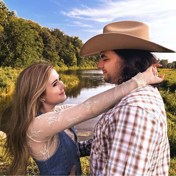 Meet your Posher, Samantha - Picture 7 of 13